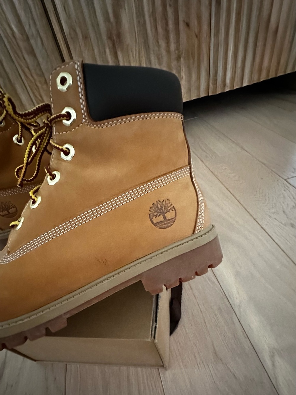 Timberland boots size 7 - Picture 5 of 10